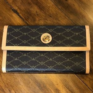 Misty USA NWT Trifold Wallet (Never been used)